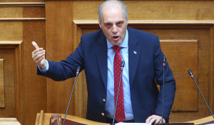 Ο Βελόπουλος και το δημοσκοπικό «πλατό»