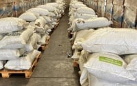 «Λαβράκι» της ΑΑΔΕ: Εντόπισαν πολλά κιλά ακατέργαστης κοκαΐνης σε σάκους με... λιπάσματα (εικόνα)
